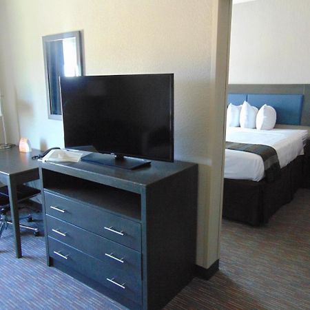 Wingate By Wyndham Lubbock Hotel Exterior photo