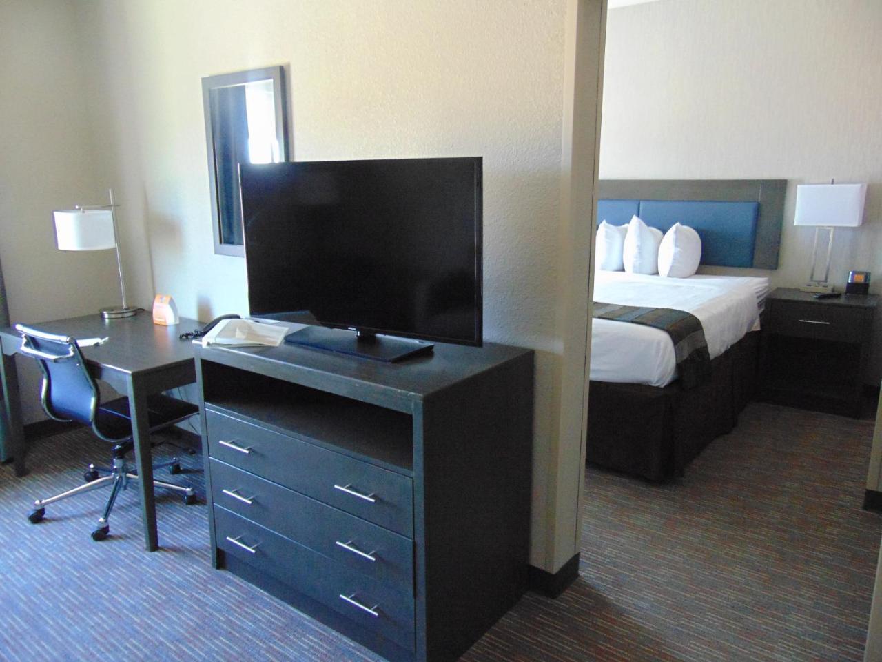 Wingate By Wyndham Lubbock Hotel Exterior photo